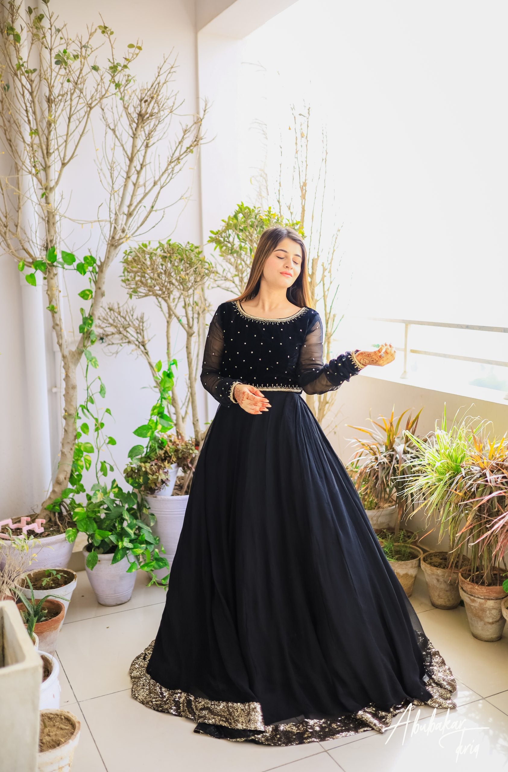 Hand Embellished Maxi Black - Color